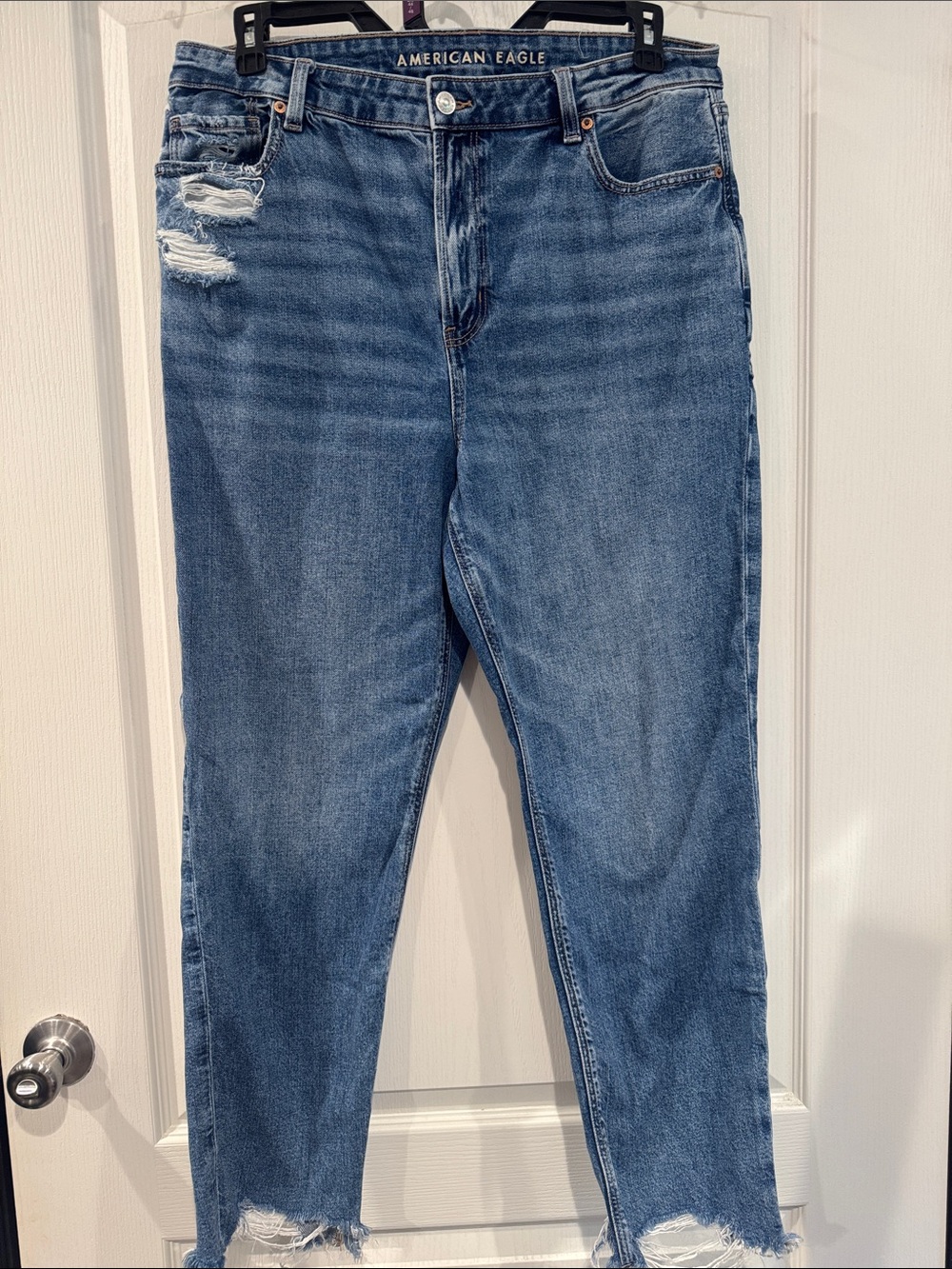 American Eagle Strigid Mom Jeans Size 16 Regular Distressed High Rise